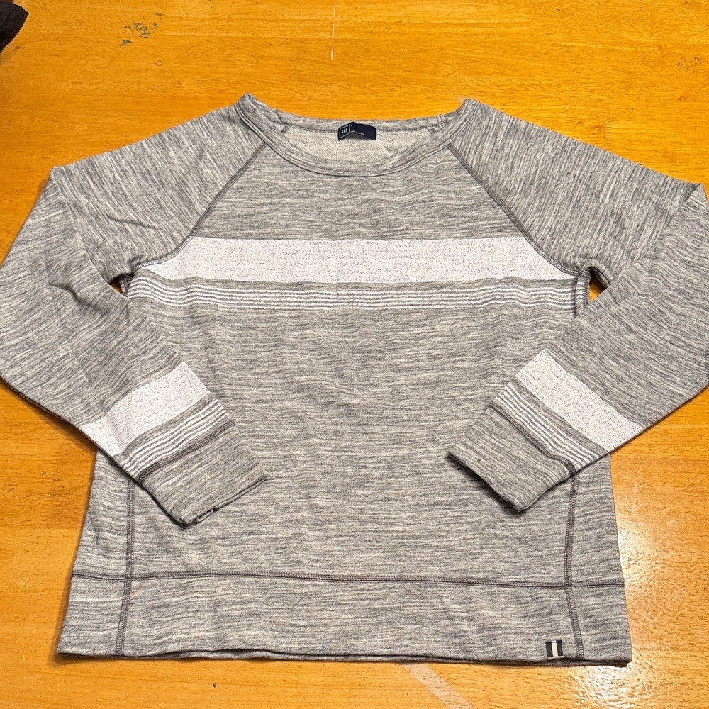GAP women’s sweatshirt. Size Large